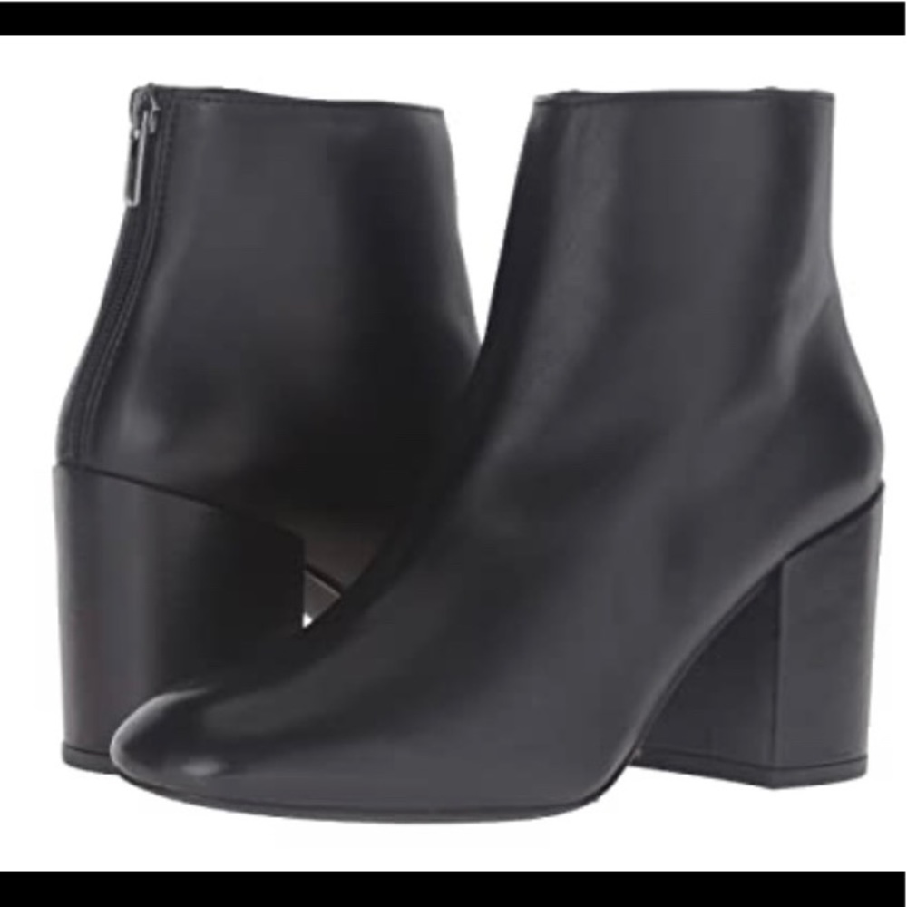 Stuart Weitzman Bacari black leather boot - Sz 8.5